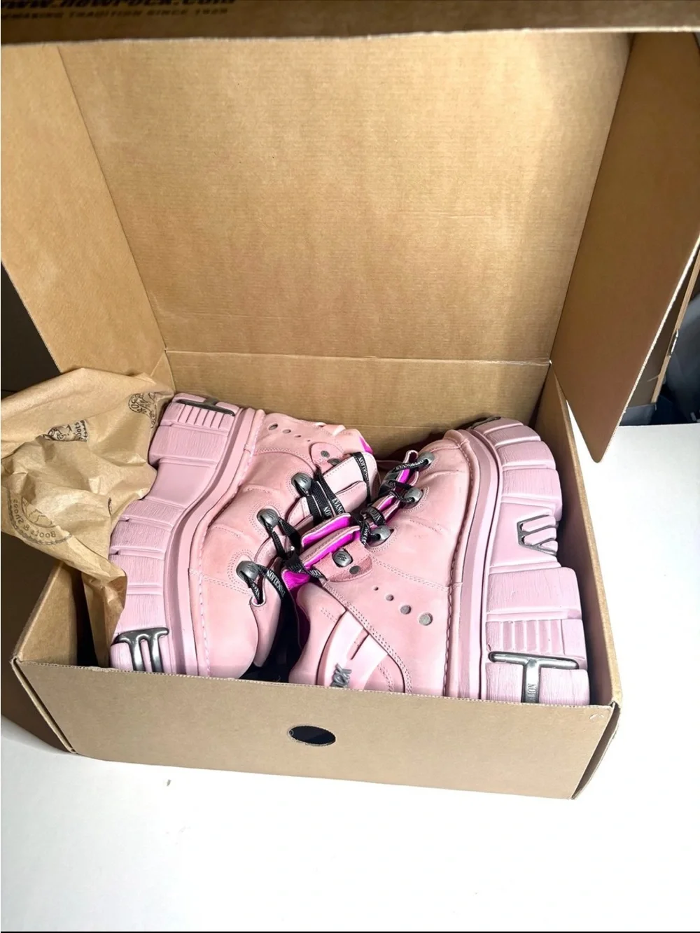 New Rock shoes x Evangelion Mari Makinami shoes